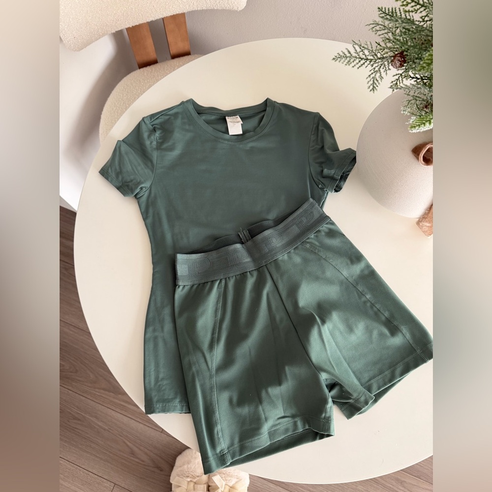 Victoria secret Green T-Shirt and Shorts Set XS